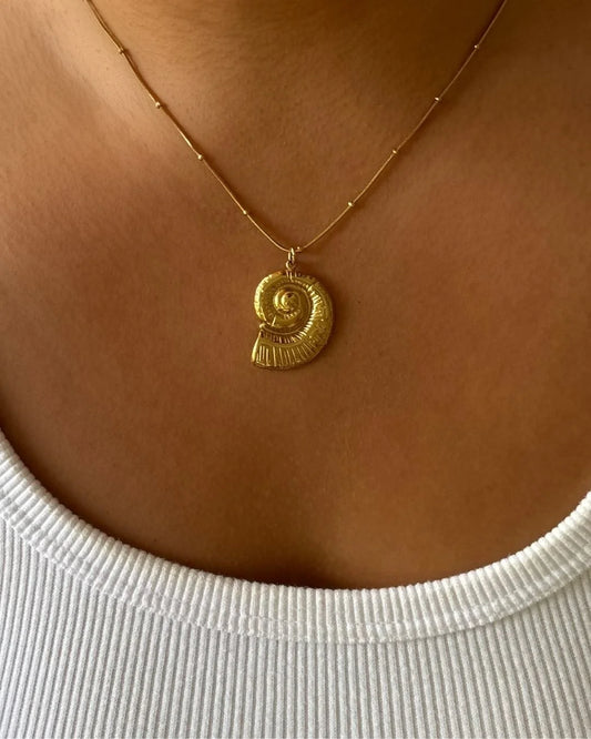 Caracola Necklace