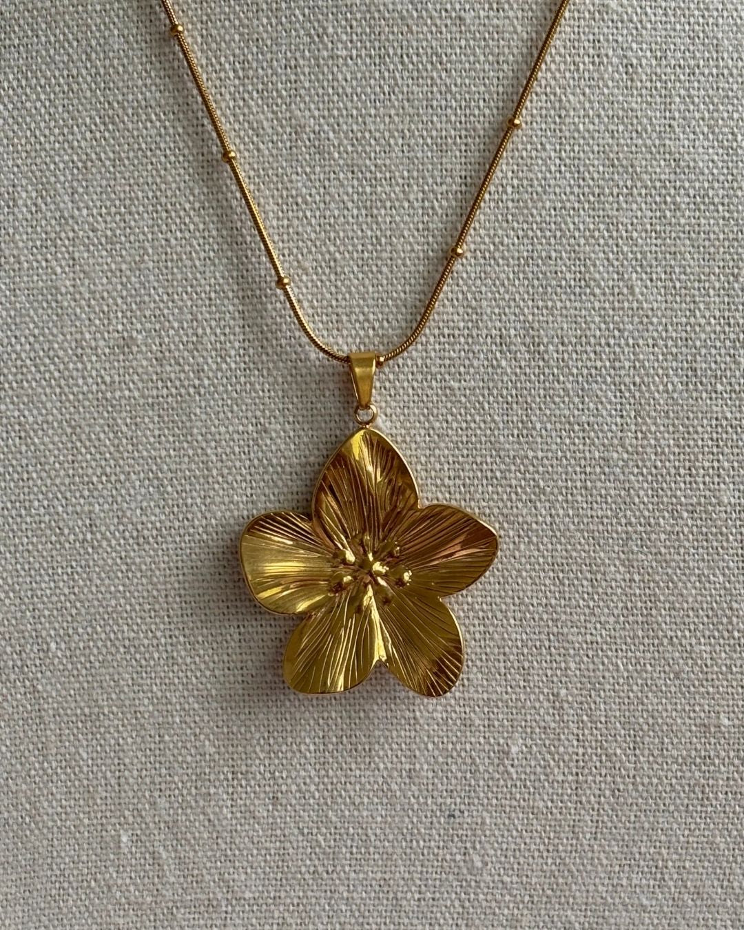 Hibiscus Necklace